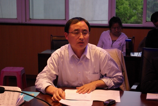 王书斌副校长宣读组织机构名单